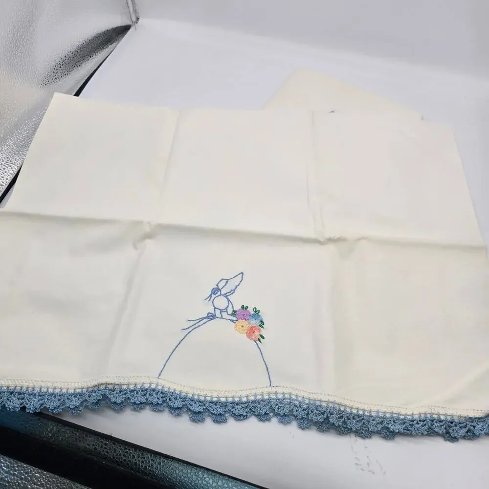 Vintage Hand-Embroidered & Lace Trim Pillowcases White Cottagecore 15.5 x 21.25